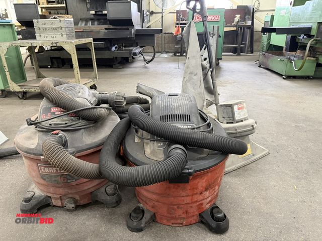 Lot 1-993 - (1) Craftsman 6.5 peak HP/265 blowing MPH Wet/Dry Vac, approx. 12 gallon capacity tank, (1) Craftsma...