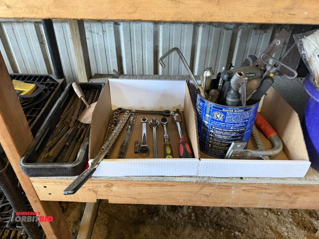 Lot 1-8463 - Lot of assorted hand tools, includes 1/4" and 3/8" drive ratchets, assorted sockets, pin punches, ha...