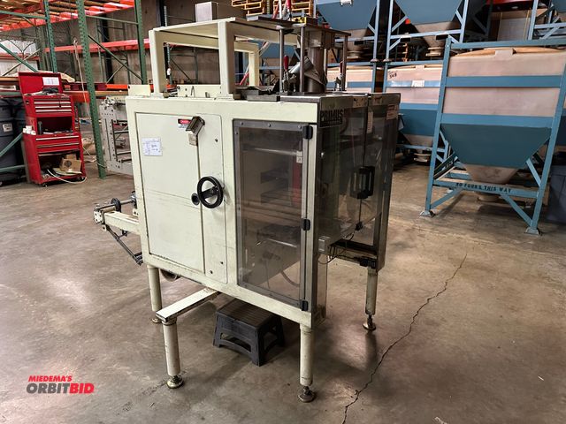 Lot 1-13704 - (1) General Primus vertical form fill seal packaging machine with roll film feed, manual feed shoot,...