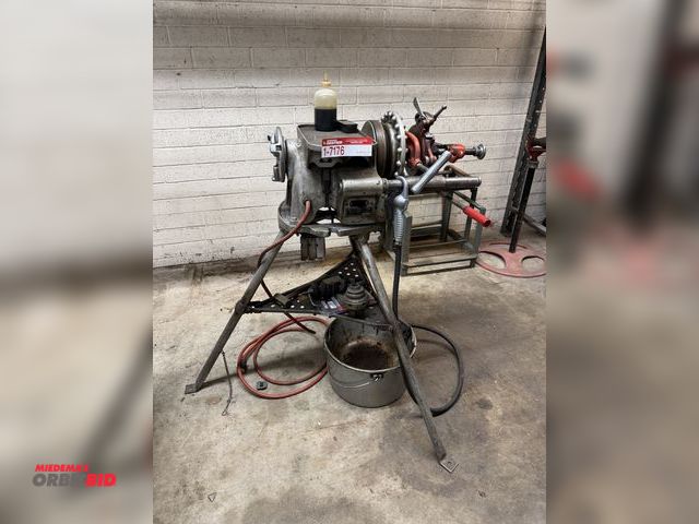 Lot 1-7176 - Rigid 300 Electric Pipe Threader, 1/8" To 2" Pipe, 1/4" To 2" Bolt