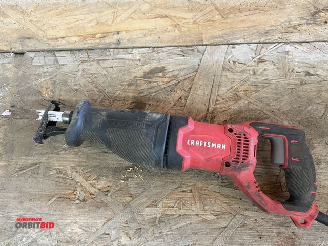 Lot 1-1330 - (1) Craftsman, model CMES300, 120V/0-3200 SPM reciprocating saw.