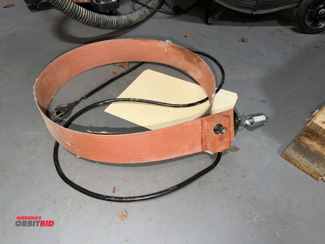 Lot 1-19005 - (1) Tempco 55-gallon drum heater, 120V, with manual.