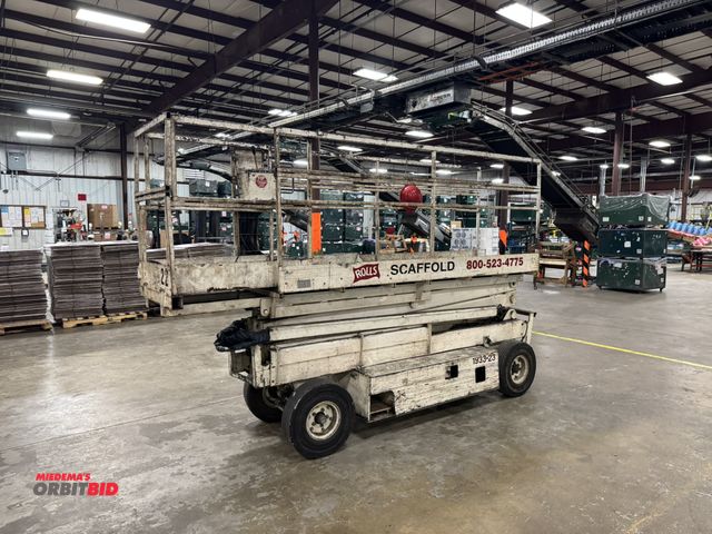 Lot 1-2541 - (1) 1979 Weber, model 1933, hydraulic/electric scissor lift, S/N 1993740310, extendable platform, in...