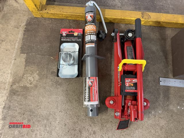 Lot 1-6465 - Lot including (1) new Bulldog removable foot plate for 150, 170, and EA2000 jacks, (1) Bulldog 5000 ...