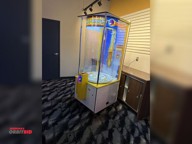 Lot 1-11244 - (1) Slam-A-Winner ball drop arcade style game, may be for parts or repair, wheel does not spin, S/N ...