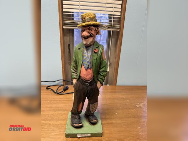 Lot 1-15525 - (1) statue of elder gentleman, approx. 16.5" tall.