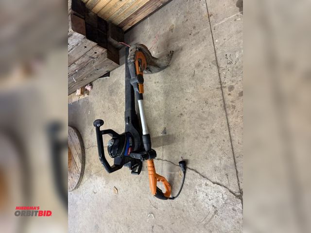 Lot 1-6361 - (1) Worx electric string trimmer, and (1) Toro electric Super Blower.