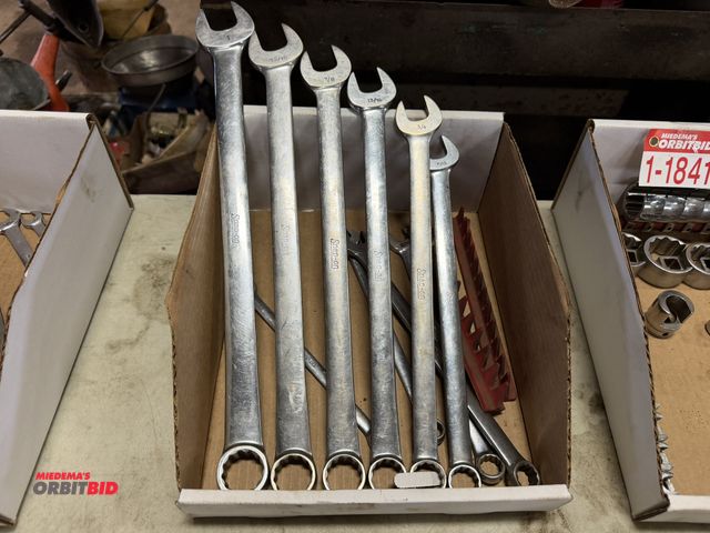 Lot 1-18419 - Set of Snap-On wrenches, sizes 3/4" up to 1", and (1) set of Snap-On wrenches, sizes 7/16" up to 5/8...