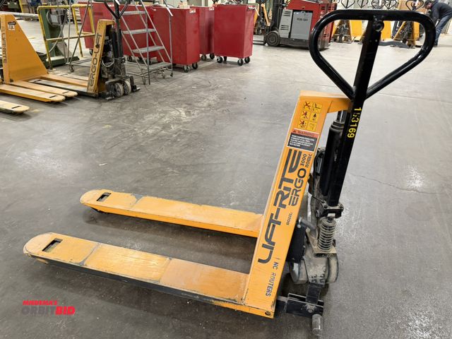 Lot 1-16927 - (1) Lift-Rite ERGO 3000 Nomic electric pallet jack, 48" forks, 26.5" from outside to outside, intern...