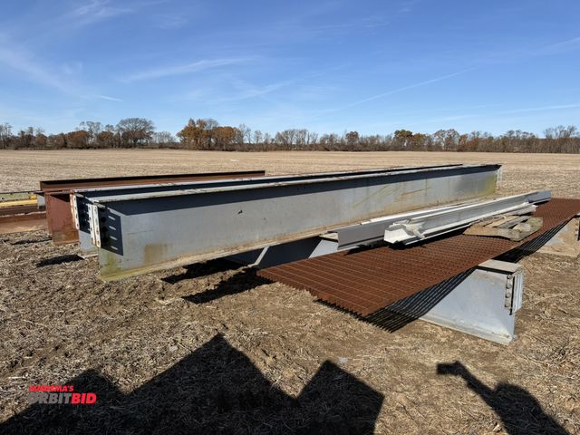 Lot 1-2942 - Large lot of heavy duty structural I-beam steel,  includes (4) I-beams, 9" x 24" x 24' (2 beams are ...