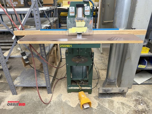 Lot 1-16302 - (1) Grizzly Industrial, model G4185, horizontal boring machine, with a 115/230V, single phase 2 HP e...