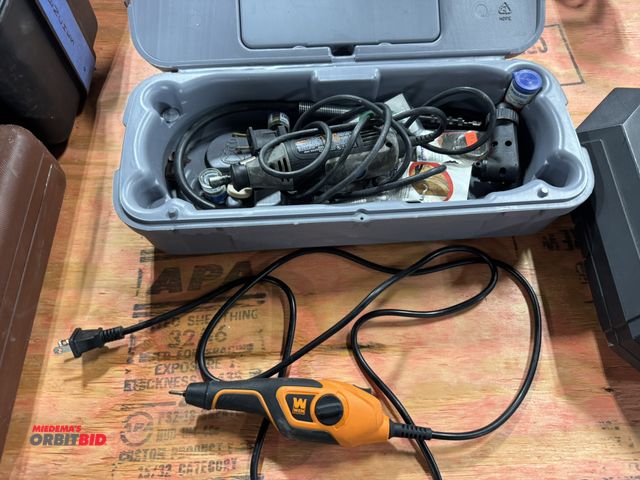 Lot 1-16430 - (1) Dremel Multi-Pro, model 395, with case and extension, includes bits, and (1) WEN engraver, model...