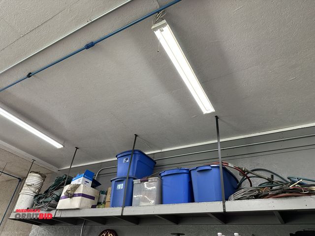 Lot 1-542 - Large lot of assorted  approx. 3/8" cable, electrical lines, air hose, LED light, bucket organizer, ...