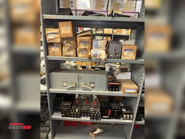 Lot 1-6420 - Large lot of assorted electrical breakers, includes Westinghouse Industrial Circuit breakers, 20 amp...