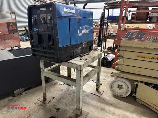 Lot 1-1470 - (1) Miller Bobcat 250 AC/DC welder-11,000 watt generator, working condition unknown, untested, S/N M...