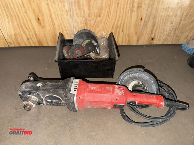 Lot 1-13176 - (1) Milwaukee 1/2" super hawg saw, Cat 1680-20, includes assorted discs.