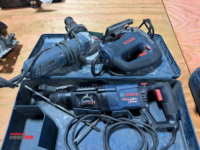 Lot 1-16450 - Lot of assorted Bosch hand tools, includes (1) 1590EVS jigsaw, (1) 6" grinder, model GWS13-60PD, (1)...