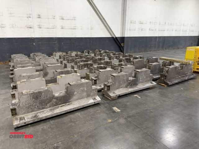 Lot 1-5653 - Lot of (29) concrete machine blocks, 6' long x 17 1/4" wide x approx. 23" tall, can be used for wall...