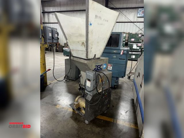 Lot 1-2552 - (1) AEC Nelmor portable plastics grinder, model 716, 480V, 3 phase, 5 HP motor, 3 phase plug, S/N BT...