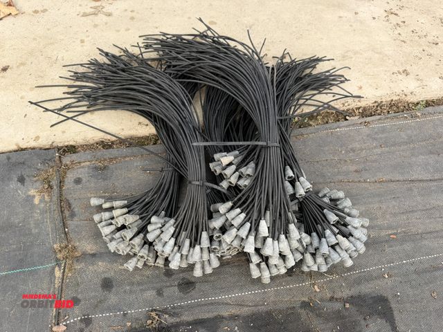 Lot 1-9930 - Lot of (400) Chapin on/off 18" drippers.