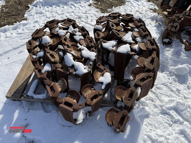 Lot 1-11602 - (1) set of Loegering skid steer tracks, S/N 125X8, tracks are approx. 9.5" wide, unknown length.