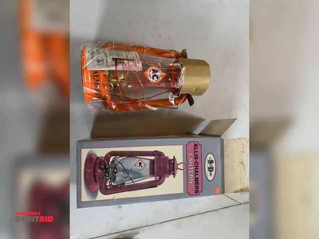 Lot 1-12278 - Allis-Chalmers lantern