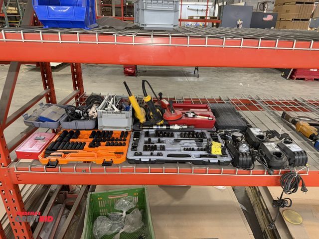 Lot 1-17526 - Lot of assorted tools, includes (2) partial socket sets, 3/8" and 1/4", both metric and standard, (1...