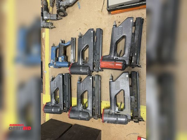 Lot 1-16164 - Lot including (4) Senco, model SC1, pneumatic clamping staplers, and (2) BEA pneumatic staplers.