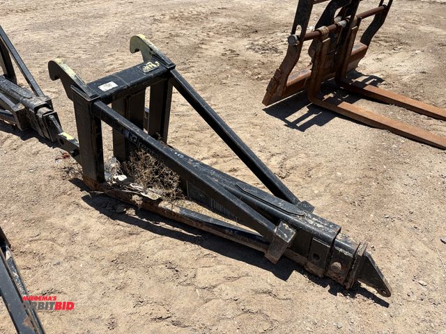 Lot 1-18273 - (1) CAT Universal forklift / telehandler jib attachment, adjustable length, model 229-9714
