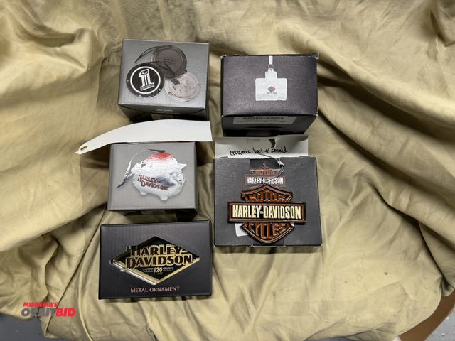 Lot 1-8277 - Lot of assorted collectable Harley Davidson Christmas ornaments, includes (1) ceramic Harley Davidso...