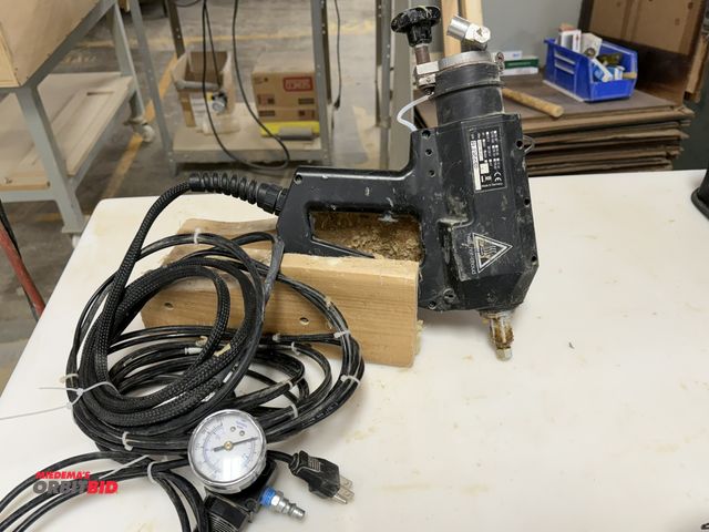 Lot 1-16136 - (1) Reka Klebetechnik, model TR700, 120V, 400 watt hot melt guns.