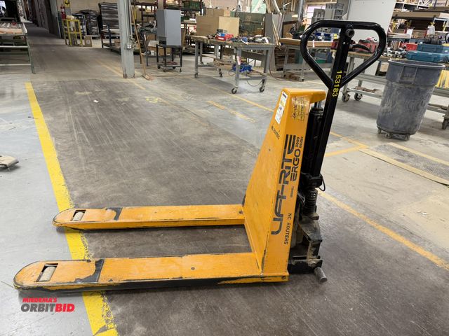 Lot 1-16257 - (1) Lift-Rite, model ERGO3000, 12V, 3000 lb. capacity electric pallet jack, in working condition, wi...