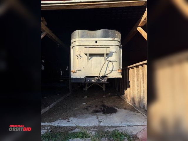 Lot 1-18260 - 1967 Heil 18615 Trailer