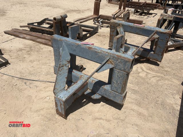 Lot 1-18287 - (1) Arrow universal forklift / telehandler truss boom attachment, model 1002528-144, 12000 # capacit...