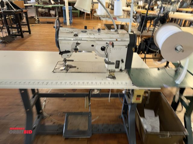 Lot 1-4684 - (1) Singer, model 457A105-L, commercial sewing machine, mounted on Singer power table with 1/2 HP, 3...