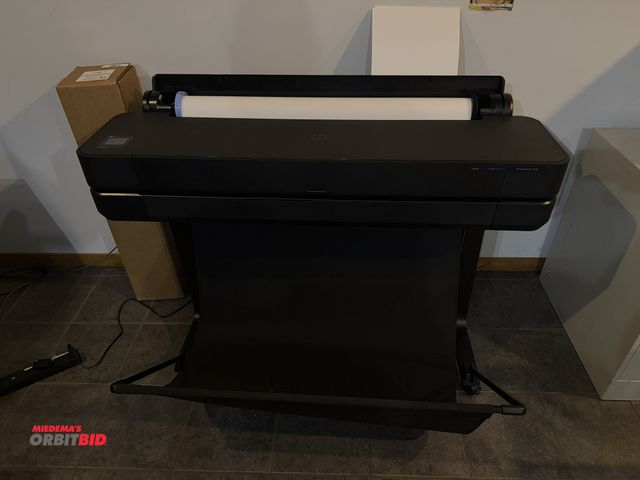 Lot 1-19579 - (1) Hewlett Packard Design Jet T650, 36" capacity plotter, in working condition, with additional rol...