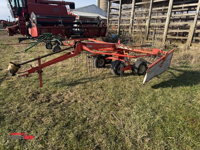Lot 1-19146 - (1) KUHN GA3200 GT Hay Rake, 540 PTO, S/N B2020.