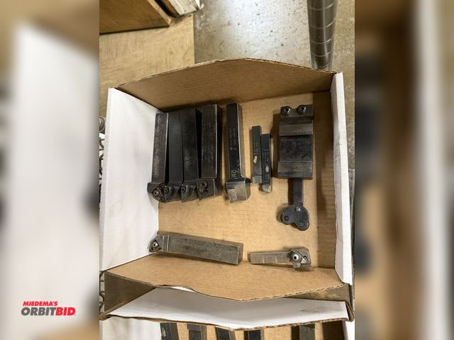 Lot 1-6311 - Lot of assorted indexable carbide insert lathe tool holders.