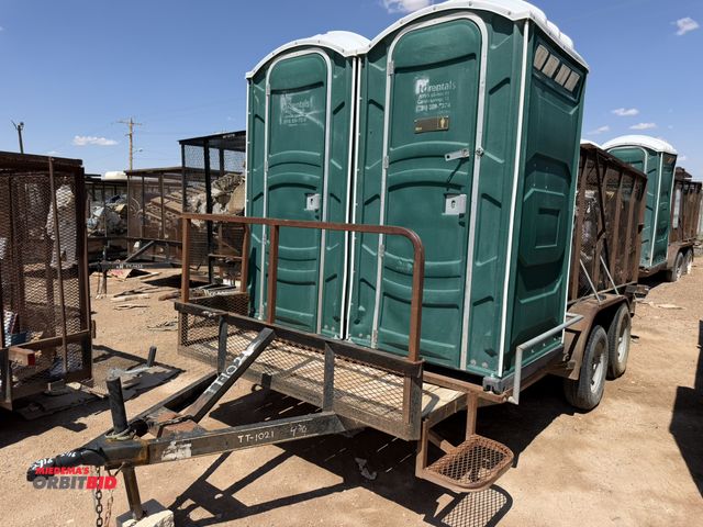 Lot 1-18356 - 2011 Assembled Trash / Porta John Trailer