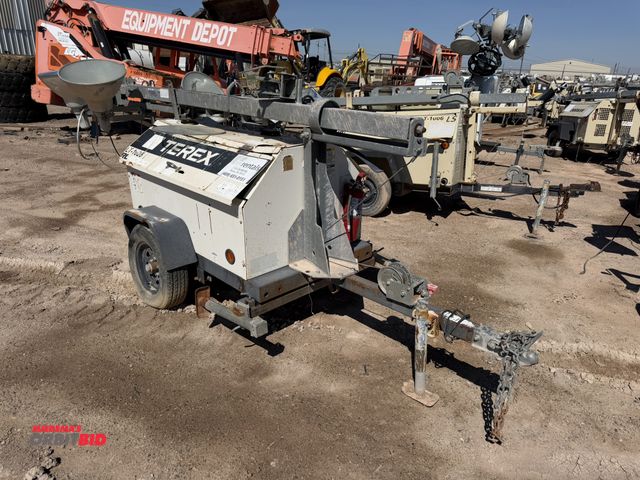 Lot 1-18207 - 2012 Terex RL4000 Light Tower, 3 cylinder diesel engine, 4-light extendable tower, hand crank, mount...