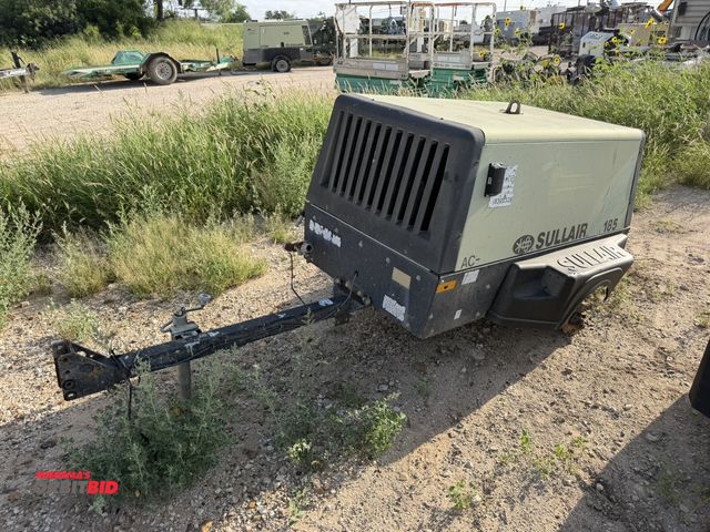 Lot 1-9538 - (1) 2011 Sullair 185 towable air compressor, 4-cylinder diesel engine, 185-CFM, mounted on single ax...