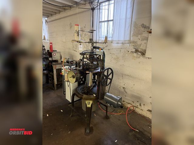 Lot 1-4820 - (1) Antique Industrial circular knitting machine, approx. 8" diameter needle head, 3 phase, unit has...