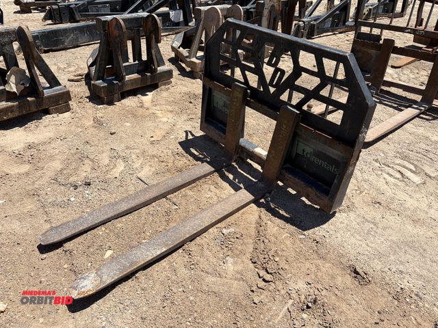 Lot 1-18252 - (1) Blue Diamond Skid Steer Attachment pallet forks, forks are 48" long x 48" wide