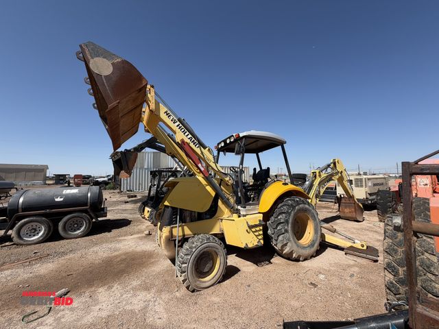 Lot 1-18108 - 2012 New Holland B95B Backhoe Loader