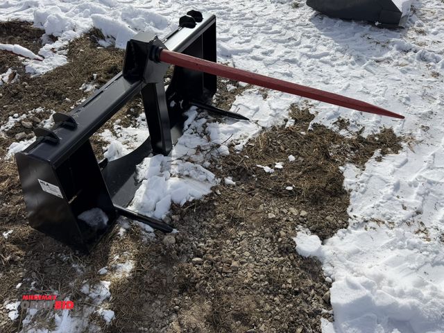 Lot 1-11530 - (1) new Horst Welding 3 point bale spear, skid steer mount, model SE50BO500, S/N 25LA11704, each spe...