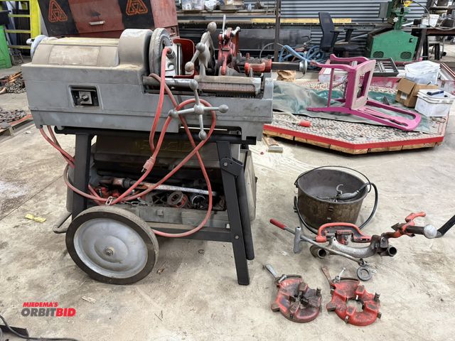 Lot 1-1454 - (1) Ridgid #535 portable electric cutting and threading machine (115V), S/N EAM23300101, with attach...
