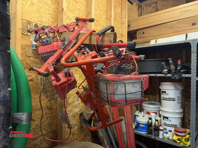 Lot 1-4557 - Lot of assorted Power Light shop lights, 120V, stand alone, (3) upright pedestals, working condition...