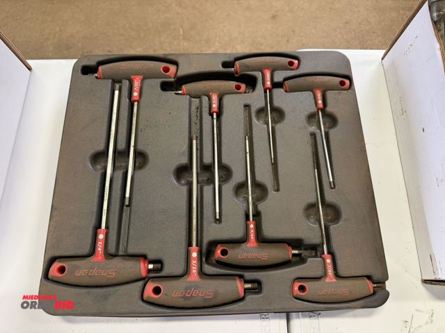 Lot 1-18449 - (1) Snap-On 1/8" through 1/4" T-handle hex head tool set.