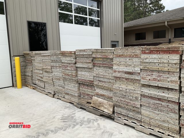 Lot 1-17856 - Lot of (5) skids 4’ x 2’ steel poured wall forms