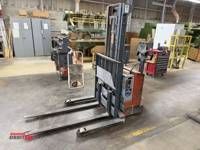 Lot 1-17023 - (1) BT Prime Mover, approx. 2000 lb. capacity, 12V, walk-behind forklift with 2-stage mast, 4" x 60"...